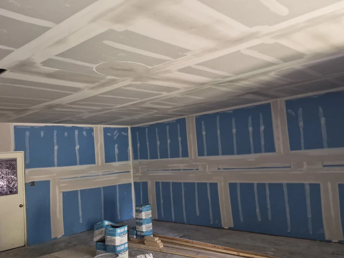 Commercial walls in blue board